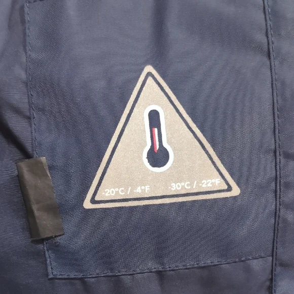 EUC Pajar Girls Navy Puffer Coat with Faux Fur Hood - Picture 10 of 10